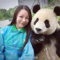Este panda es todo un maestro de los selfies en China