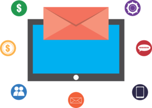 ¿Que es una newsletter? Newsletter traducida a Español literalmente significa Boltetín Informativo. Este boletín es una forma de difundir información periódicamente por medio del correo electrónico. Contiene información de interés para el usuario y aunque las posibilidades son amplísimas suelen ser ofertas y novedades sobre tu negocio. Su objetivo principal es fidelizar al usuario ofreciéndole información que le interesa ya que no te olvides que ¡ha sido él quien ha solicitado recibirlas! ¿Por que es importante? Las newsletter, forman parte de la estrategia de Inbound marketing de la que hablábamos anteriormente. No nos cansaremos de repetirte que el contenido siempre está en el centro ya que el "qué" y el "cómo" de tu mensaje es lo más importante. Selecciona contenido relevante para cada usuario y piensa como puedes comunicárselo para que le resulte interese. Seguramente, ahora que te has familiarizado con el término, estarás visualizando todos esos correos que aparecen a lo largo del día en tu bandeja de entrada. Uno tras otro. Hoy mismo, ¿cuantos habrás recibido ya? Quizá vas por el décimo... Pues he aquí la prueba de fuego. Estas son las famosas newsletter de las que te hablamos y puedes ver la cantidad a las que te expones a diario. Sin embargo, aunque haya muchas que deseches casi automáticamente sin mirarlas prácticamente, al final del día, muchos de los cientos de miles de emails que se reciben siguen generando impacto. Es mas, está comprobado que el email es el canal digital con mejor ROI hasta el momento (30 euros por cada euro invertido) 40 veces por encima de las redes sociales. ¿Que tengo que hacer para conseguir una newsletter efectiva? Para que una newsletter sea efectiva, tiene que cumplir su objetivo, lo que nos lleva a plantearnos: ¿Cual es ese objetivo? En las estrategias de Inbound Marketing, enviamos este tipo de emails por trés razones: Difundir - Convertir - Fidelizar Difundir contenidos para aumentar la notoriedad de marca en la mente del consumidor. Convertir a los suscriptores en clientes. Fidelizar a los usuarios por medio de contenidos útiles. Queremos que entiendas que el objetivo final de una newsletter no es el de cerrar una venta. Puedes tener un blog en el que a través de su contenido tan solo quieras mejorar tu notoriedad de marca en internet. Lo importante es que el usuario te reconozca y te tenga en mente aunque sea inconscientemente. Vamos al ataque con nuestra estrategia de Newsletter 1. Ten en mente los resultados que quieres medir. En cualquier tipo de email, necesitaras medir la tasa de apertura y el CTOR, que viene a decir el porcentaje de usuarios que hacen click en el email una vez lo ha abierto. 2. Ten en mente que para conseguir tu objetivo final el suscriptor tiene que pasar por tres pasos: El primero, abrir el mail. Para ello el asunto y el destinatario son fundamentales. Segundo, una vez que haya abierto el email, hay que conseguir que haga click donde queremos. Para ello haz un diseño que centre la atención en ese link o CTA. Tercero, la segmentación de usuarios y frecuencia de repetición son clave para influir en su decisión final de abrir y clickar. Para aumentar las probabilidades de que el suscriptor abra tu email, utiliza lineas de asunto diferentes para cada uno y que sean breves (no mas de 50 caracteres). El nombre del remitente también es importante en la tasa de apertura de emails. Genera confianza utilizando el nombre y apellido del remitente, utilizando el nombre de la marca como remitente o combinando ambas fórmulas. Si consigues esa primera apertura de correo, el segundo paso llegará con más facilidad. Sin embargo, el resto de pasos son imprescindibles, así que no descuides ni el más mínimo detalle. Conclusión Elaborar newsletters puede ser una herramienta muy efectiva dentro de tu estrategia de contenidos, así que cuida el qué y el cómo. Elabora campañas que puedas medir y analizar para que puedas sacar conclusiones que te ayuden a mejorar.